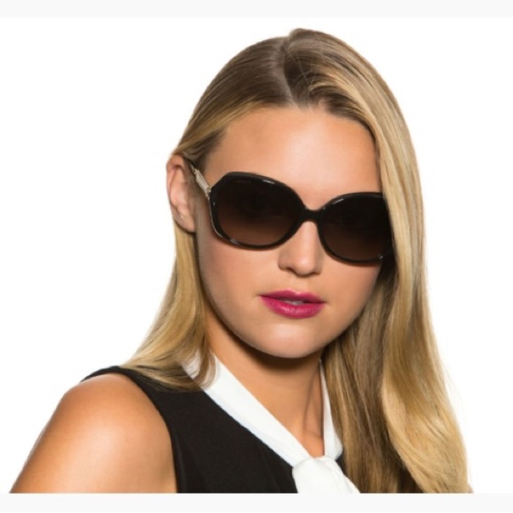 GUCCI Sunglasses. Authentic Black Frames